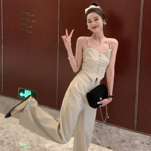 韩剧女主穿搭套装夏季2024新款辣妹气质条纹吊带背心阔腿裤两件套