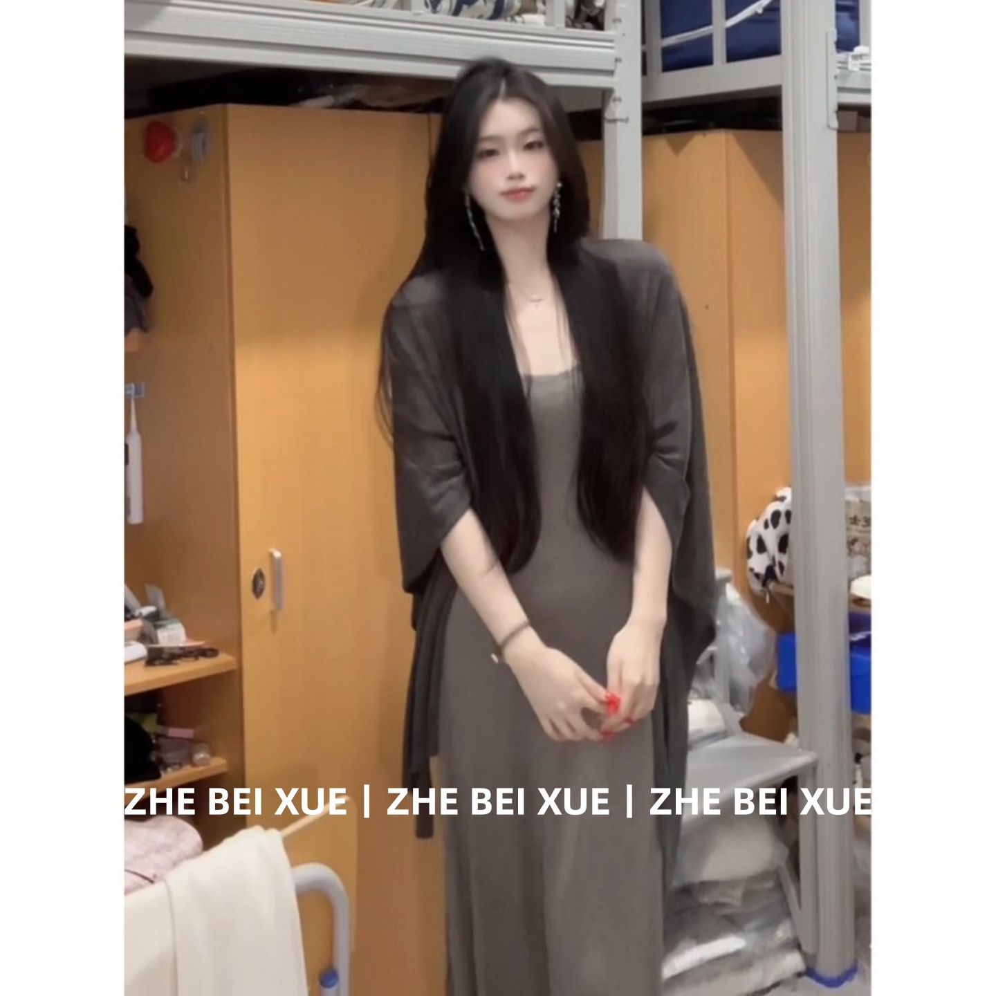 【赠送运费险】纯色披肩连衣长裙