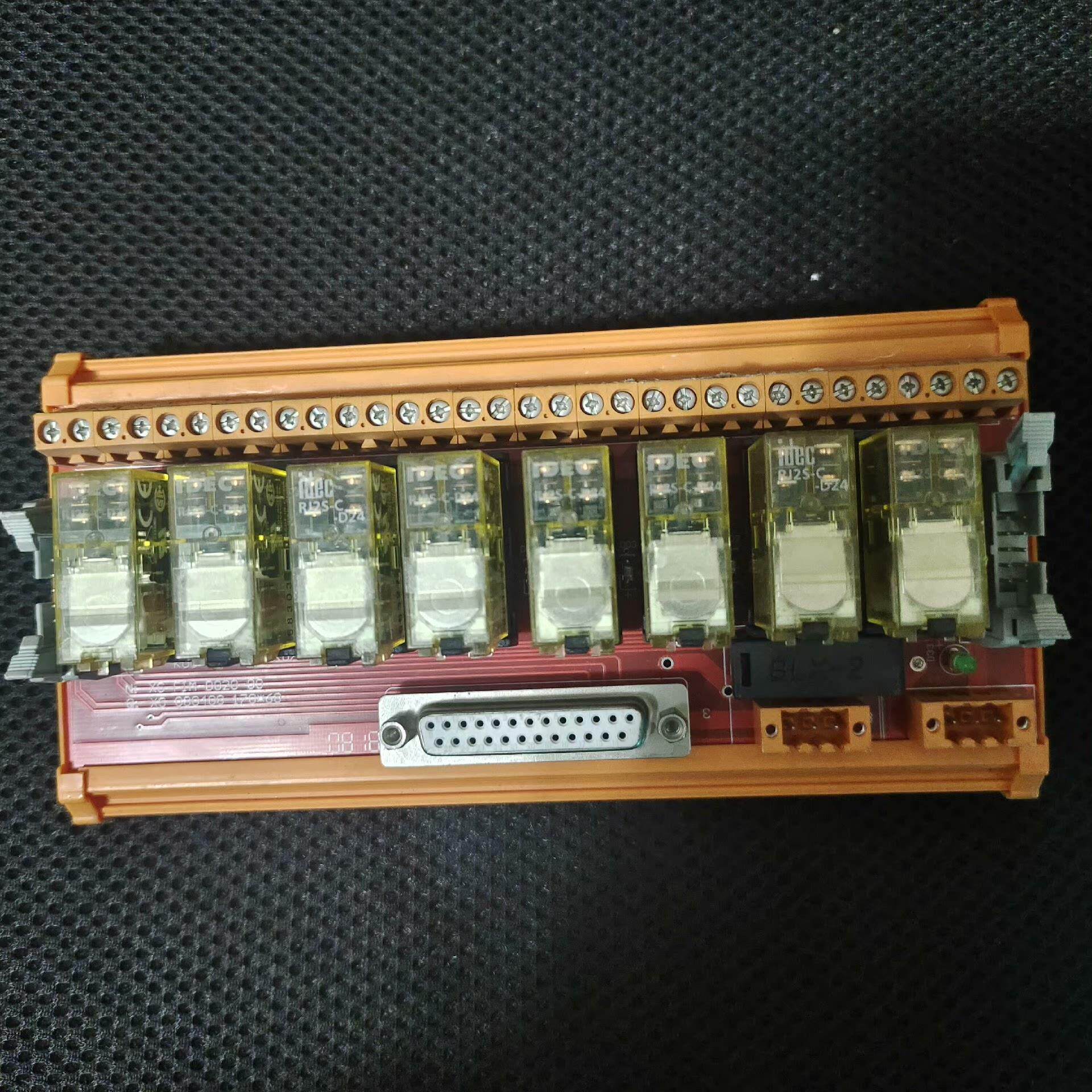 和泉RJ2S-C-DC24继电器模组 8位