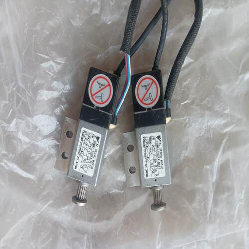{雅致机械商行}安川SGMMJ-E5CKA-HH12电机 5W 24V 1