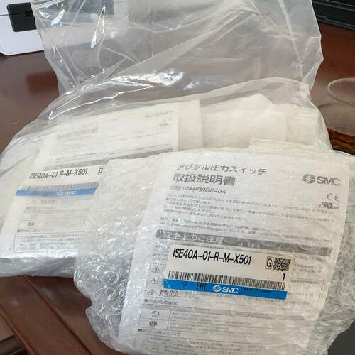 SMC(电子器件)压力表 ISE40A-01-R-M