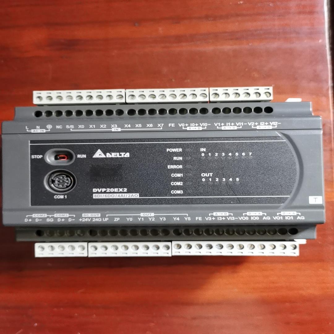 DELTA台达DVP20EX200T继电器输出，自带模拟量4