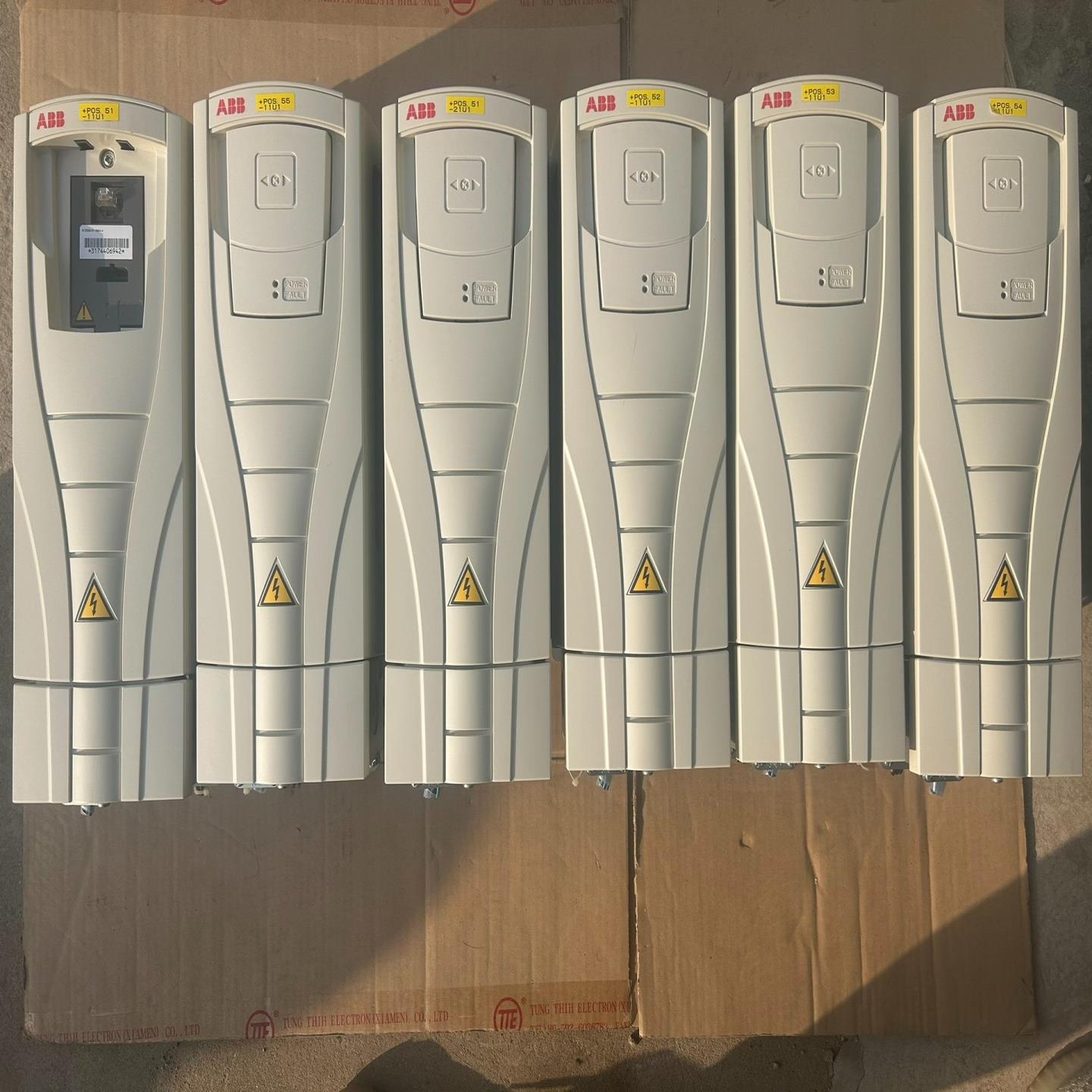 ACS550-01-05A4-4.成色新，17年2.