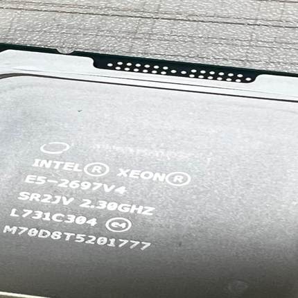 CPU出E5 2697v4CPU  核心：16核 线程：32