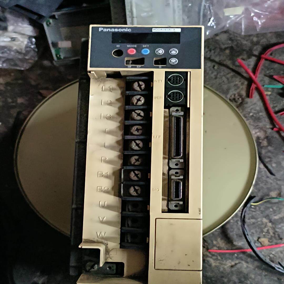 MDDA083A1A 伺服驱动器，，成色如图，便