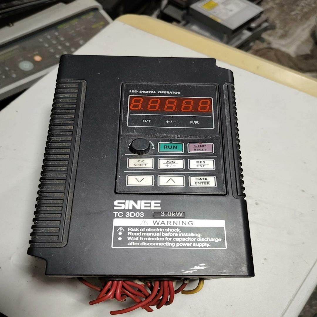 [德峰]正弦变频器，TC3D03-3R0-3B  个人拆机 3KW，