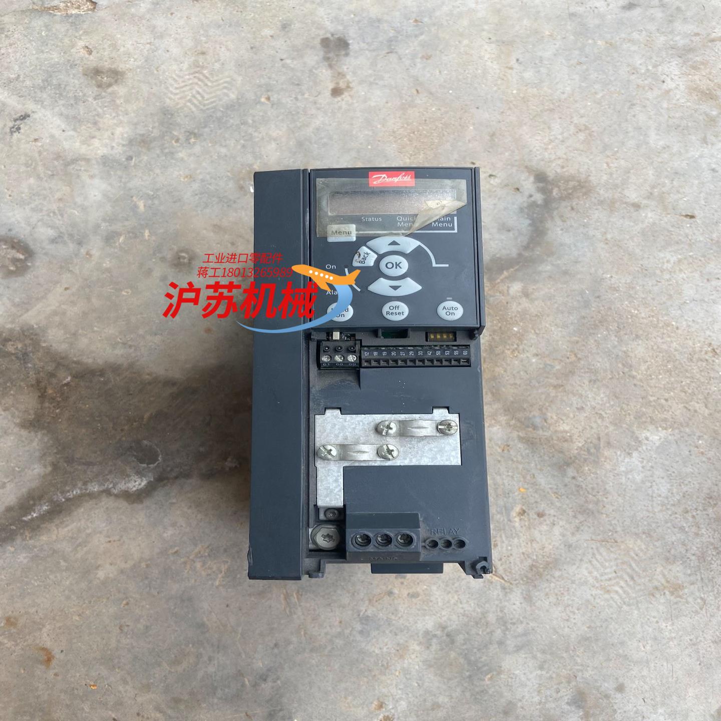 丹佛斯变频器，132F0024 3kw，件，成色如图，功