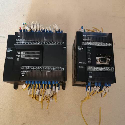 PLC CP1E-E40SDR-A