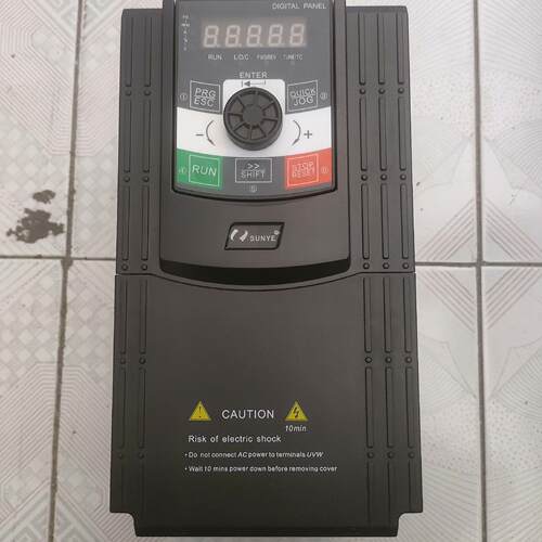 日业变频器CM530H-B4T5R5GB/7R5PB 5.5
