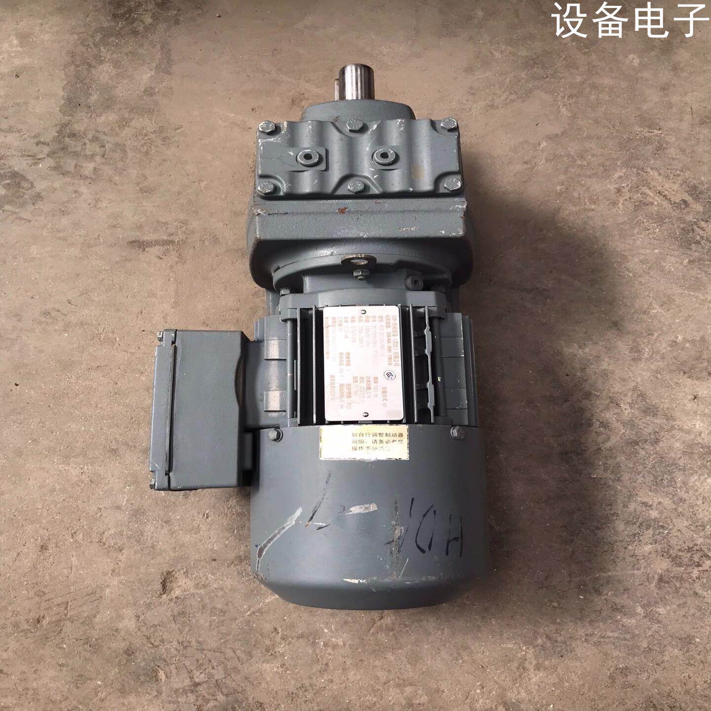 (设备配件)一台sew卧式制动器齿轮减速机,r37 dt71d4/bmg