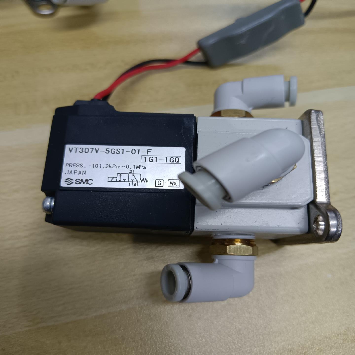 SMC电磁阀VT307V-5GS1-01-F原装拆机功能包好