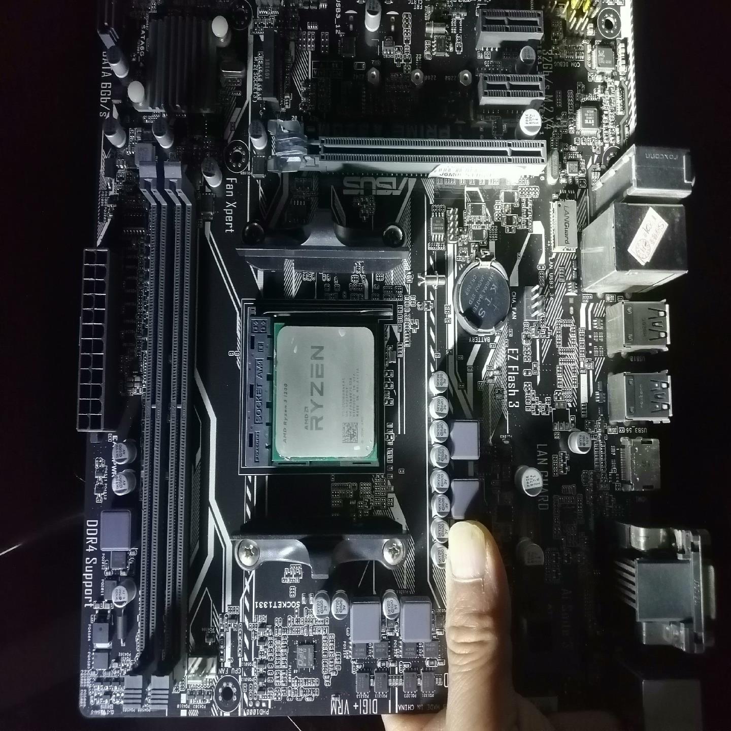 [德峰]华硕A320m-K主板 带挡板九成新R3 1200一套330