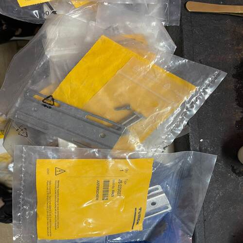 TURCK图尔克JS 025/037传感器安装支架套件-工厂