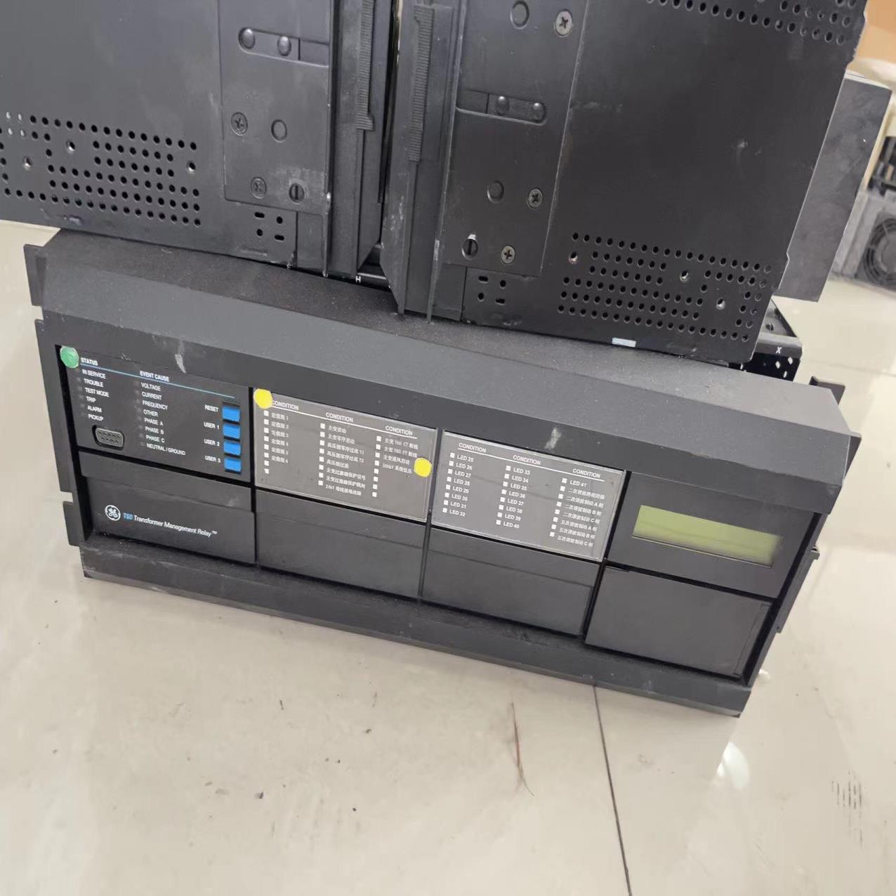 T35E00HCHF8LH6UM8NP6CUXXWXX CR