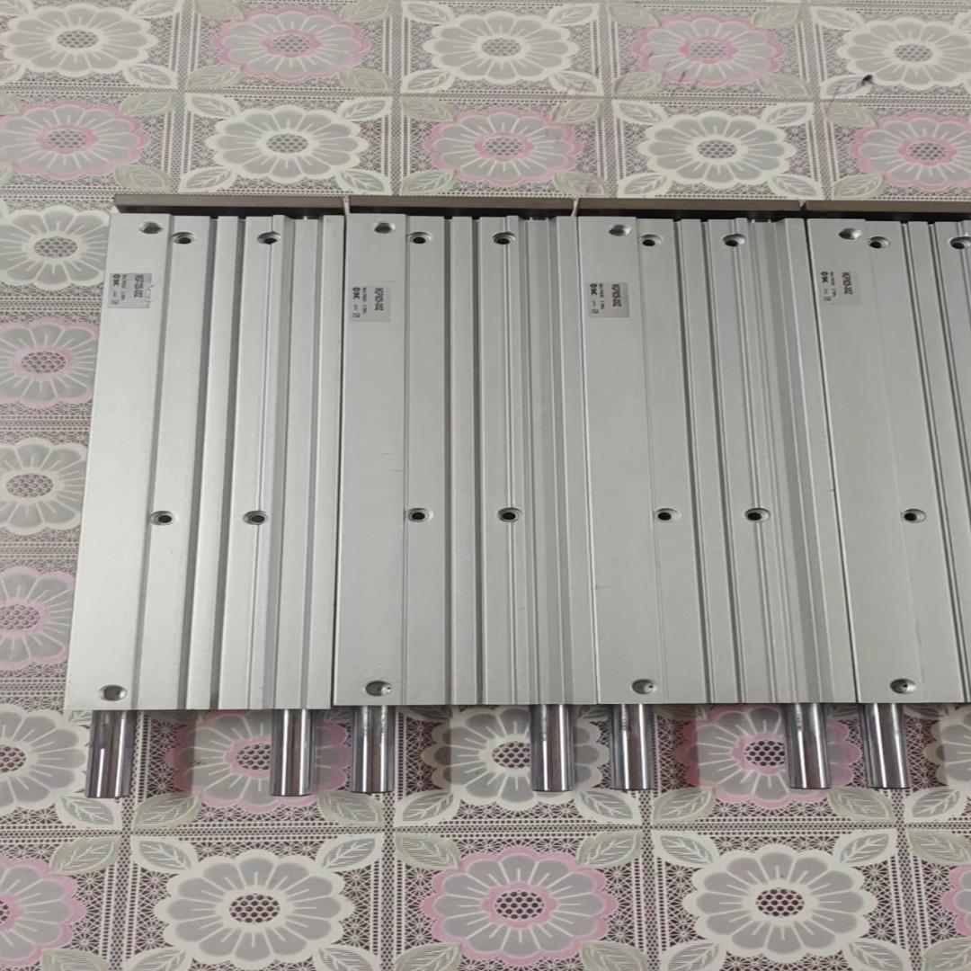 气缸MGPM25-300Z,现货4件，~层