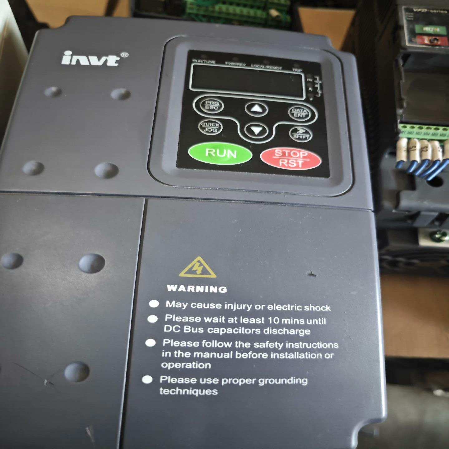 [德峰]5-:变频器CHF100AR5chf100aModel英威腾