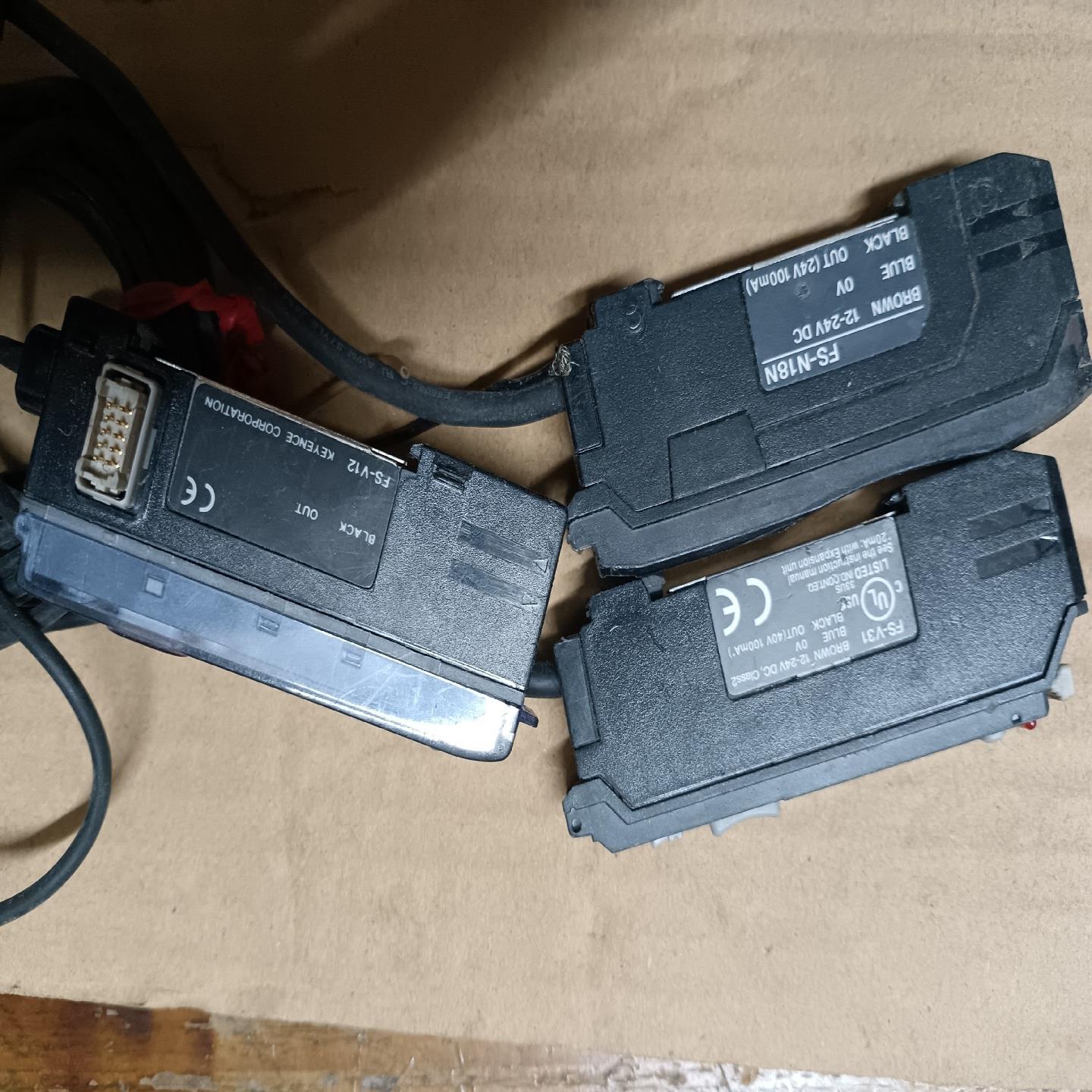 （设备配件）基恩士 fs-v12，FSV31,FS-N18N，各一个，单