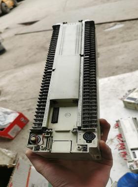 三菱plcFX2n-128MT-001有点积灰 价格低议价