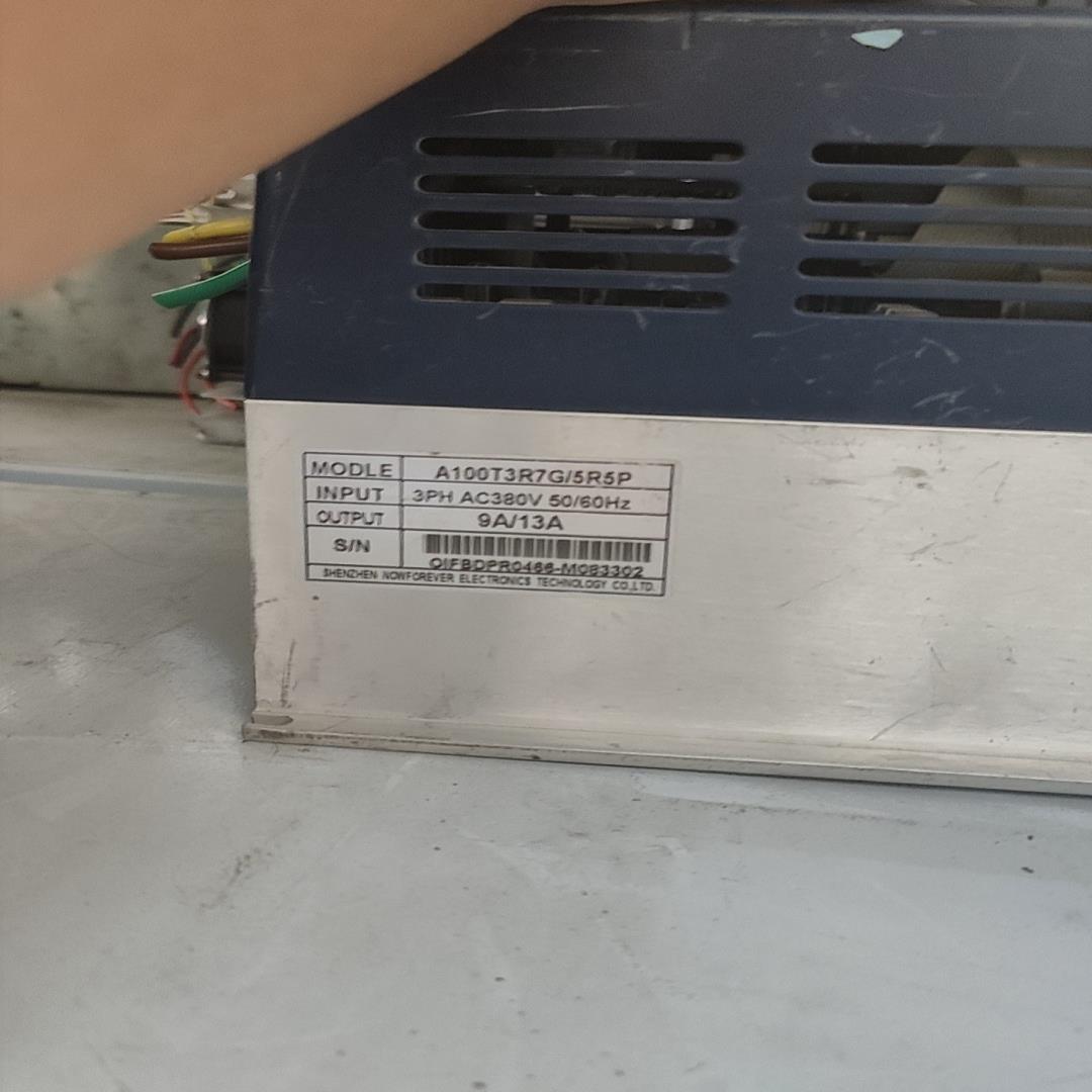 变频器A100T3R7G/5R5P包好3.7-5.5kw38