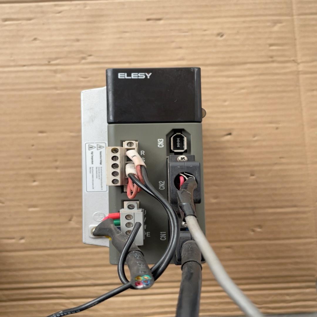 伺服驱动器 ESDA-05APA  剪线，现货实物 一口