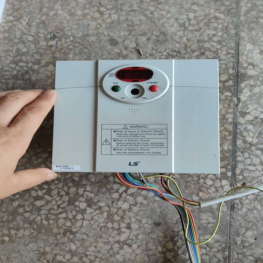 （设备配件）LS变频器SV015iC5-1 1.5KW 220V实物图件