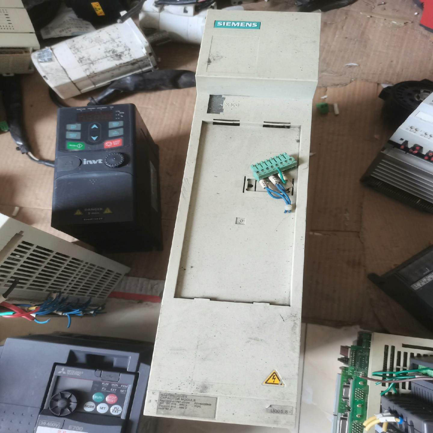 （设备配件）西门子滤波器电容模块6SE7025-0TP87-2DD0、拆