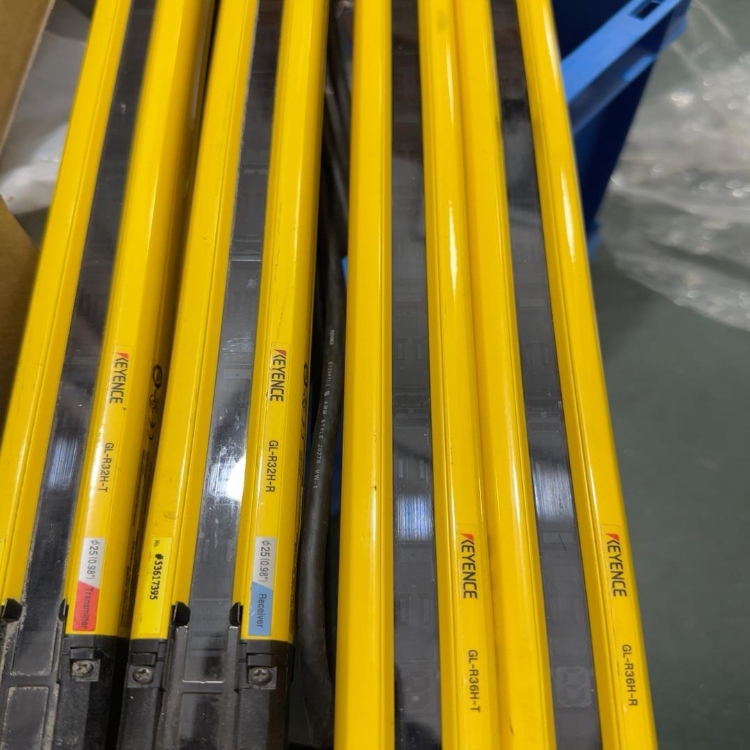 基恩士安全光删GL-R36H一对，，成色很好