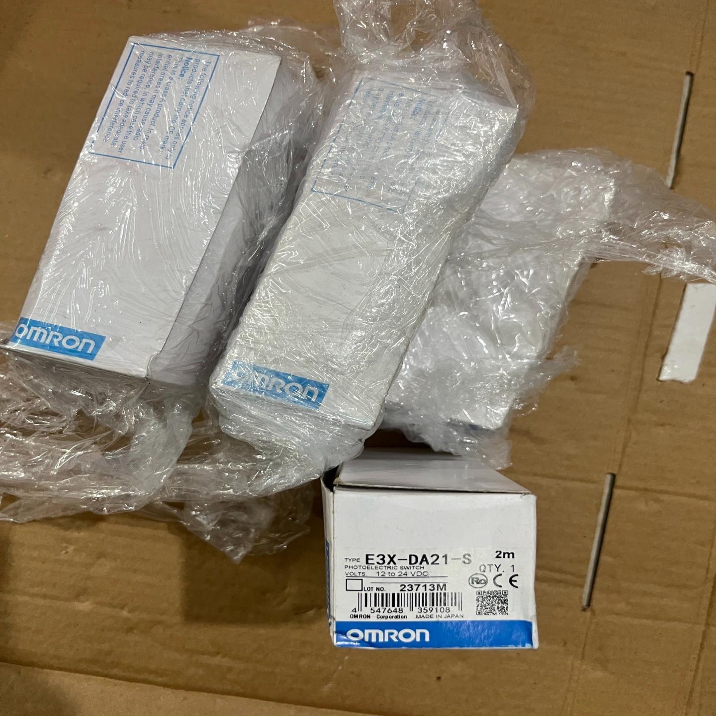 正品E3X-DA21-S光纤放大器