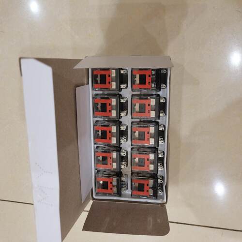 继电器MY2N-GS带底座全新正品20一套