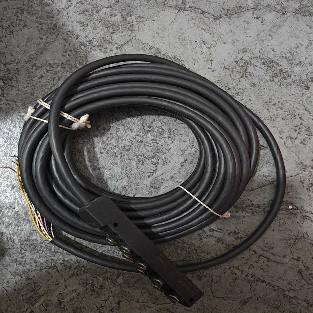 BPI00EK原装BALLUFF巴鲁夫被动式分配器BPI 8