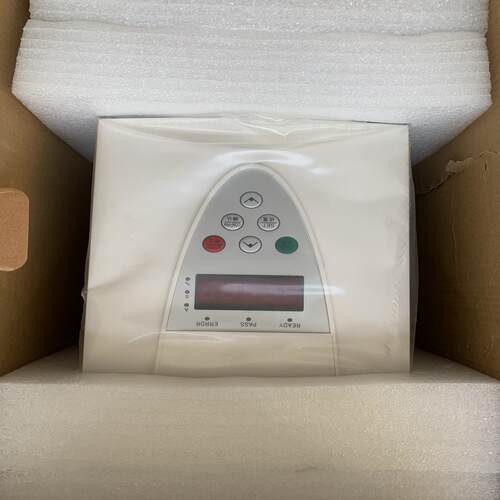 全新施耐德软启动器ATS22D62Q一台，30千瓦，库存剩余