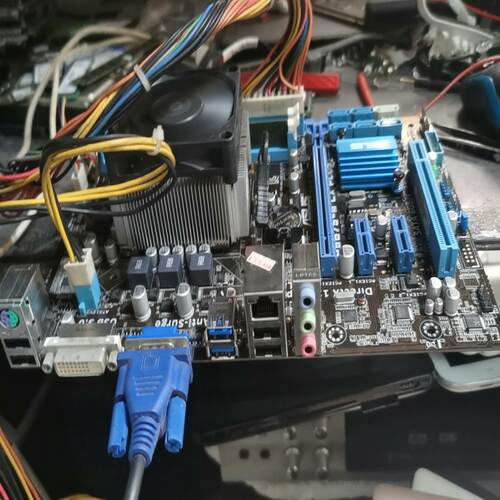 [德峰]华硕b75主板i3-3220处理器，12G内存，USB3.0