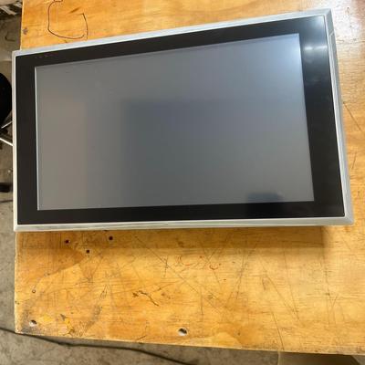 稳信TPC-1010-J1900工控一体机，15寸65G