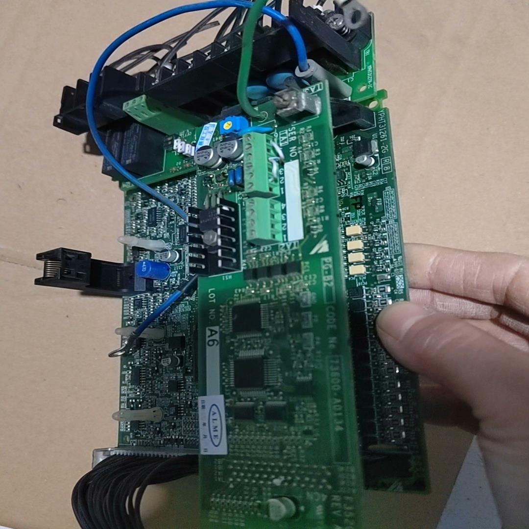 {莱茵电子商行}YPHT31261-2G PG-B2安川G7变频器控制板5