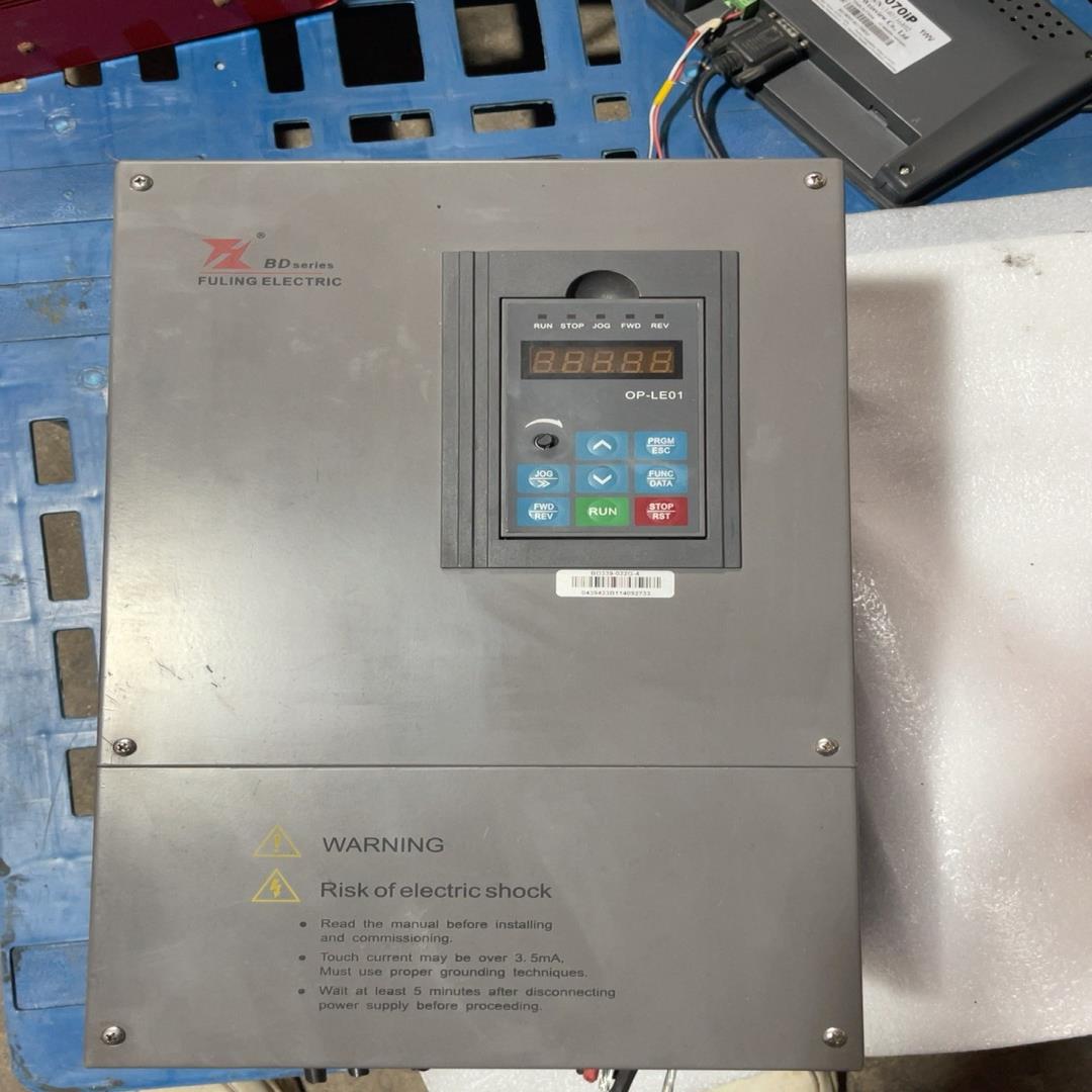 富凌变频器BD339-022G-422千瓦成色好