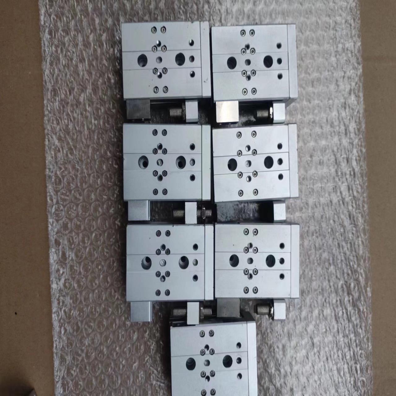 滑台气缸HLQ12*20SAS有20个，60每个，需要