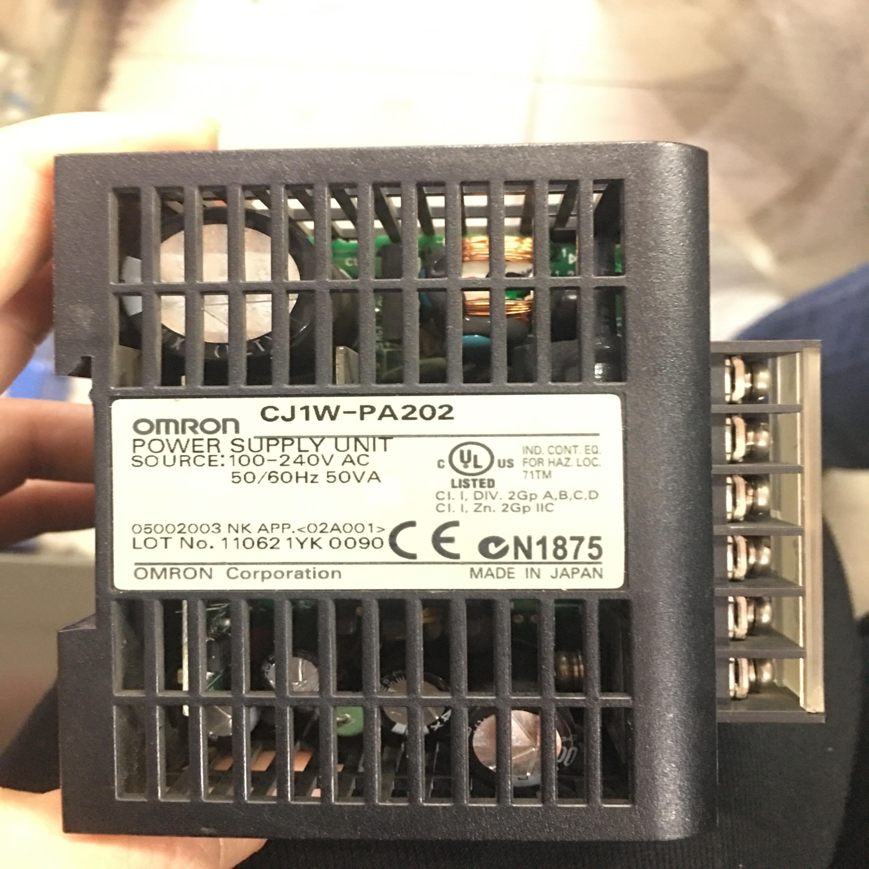 二手拆机成色新plc CJ1W-PA202质保3个月议价