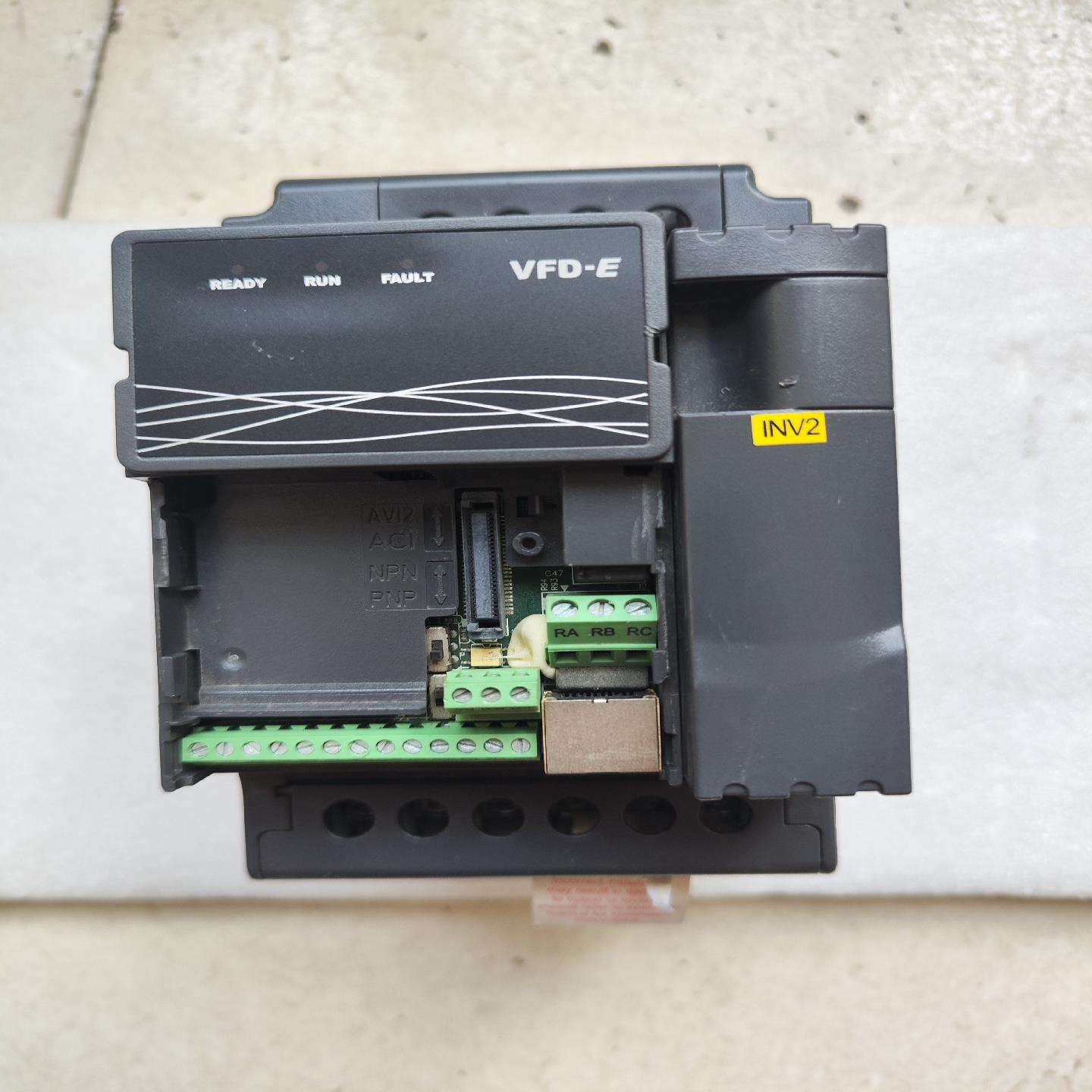 Delta/台达变频器VFD-E系列VFD037E43A 3