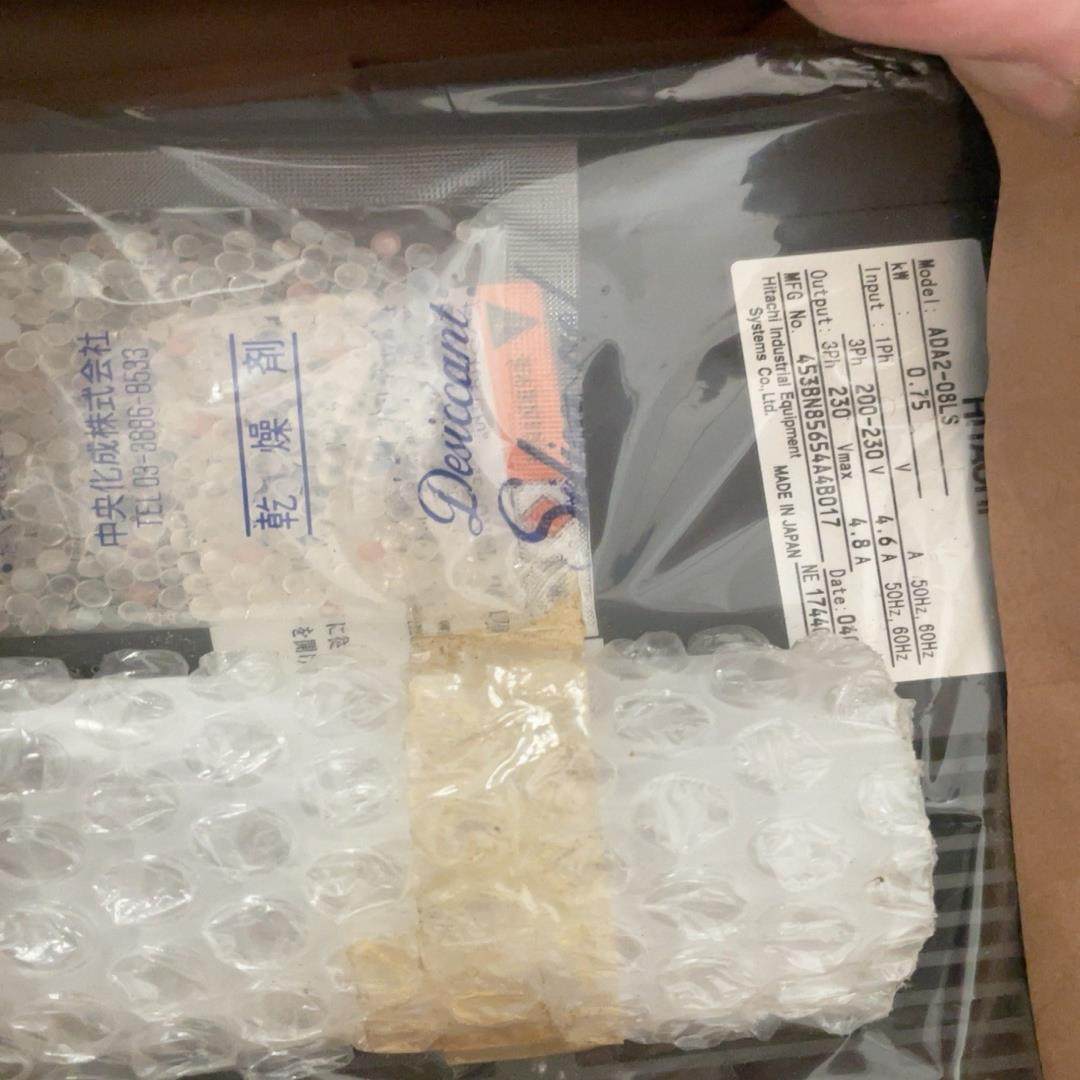 日立驱动器ADA2-08LS 新的盒子很差 到可当场验