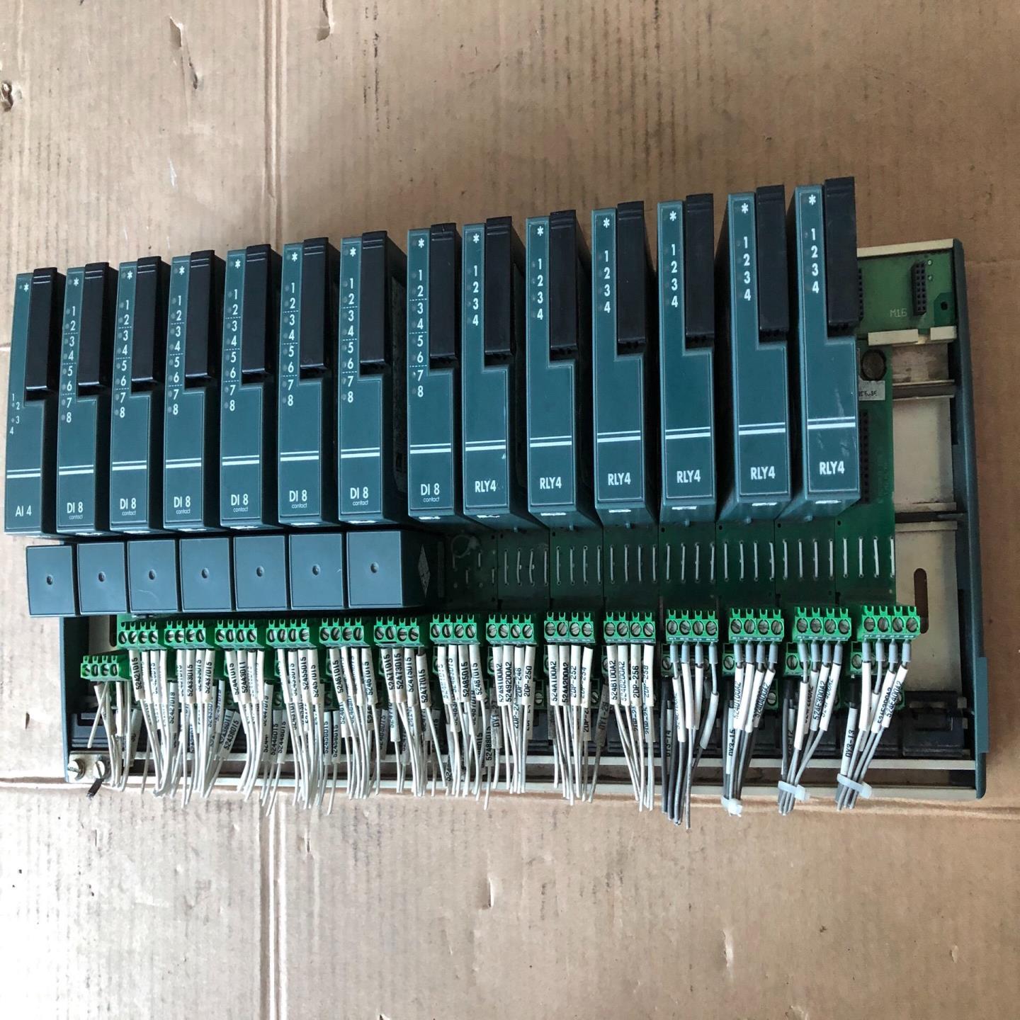 欧陆模块2500MRLY4  DI8  AI4