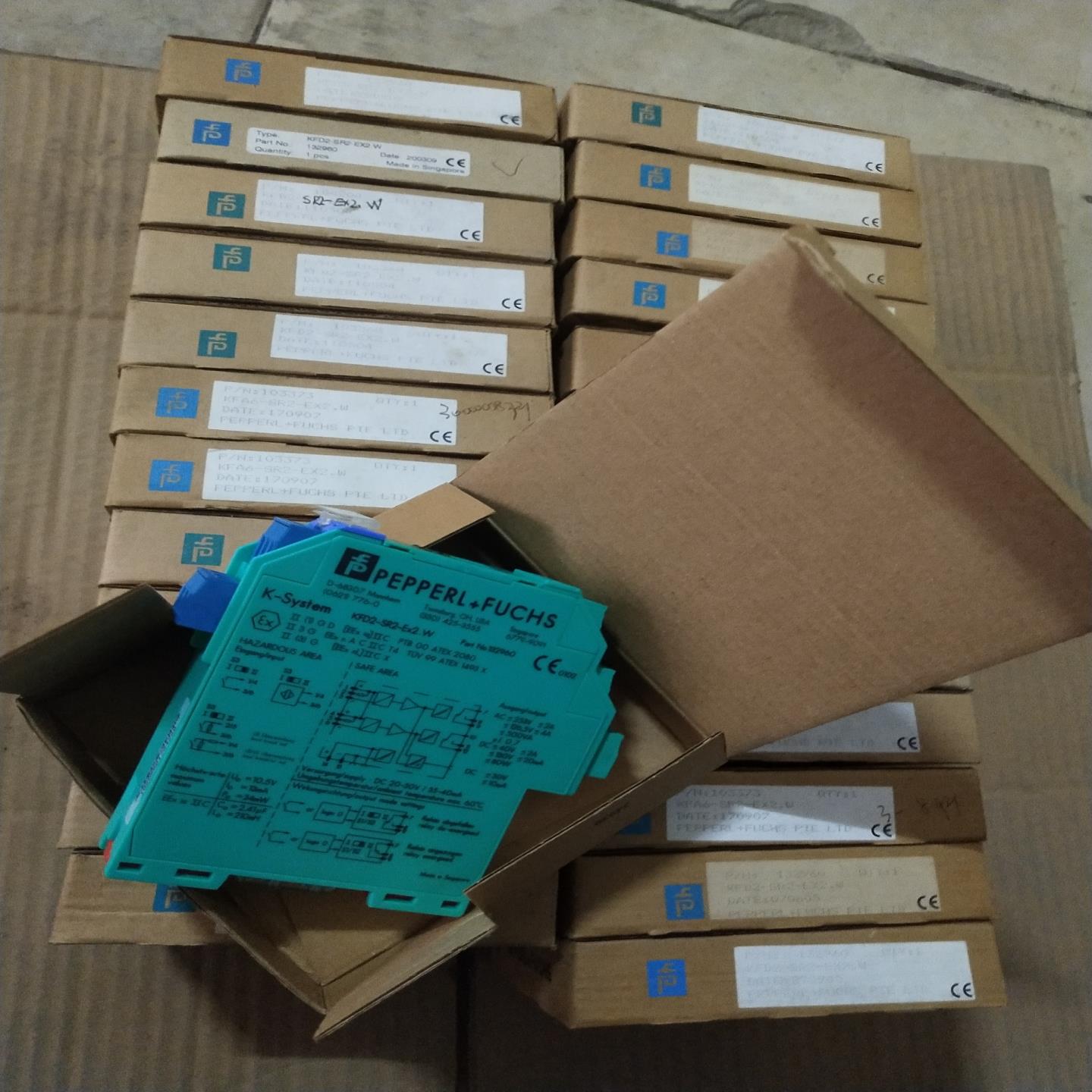 （设备配件）倍加福安全栅KFD2-SR2-EX2.W一起26个，库存备件
