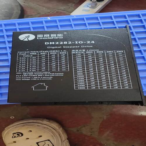 {莱茵电子商行}雷赛驱动器  DM2282-IO-24  成色漂亮  包好包