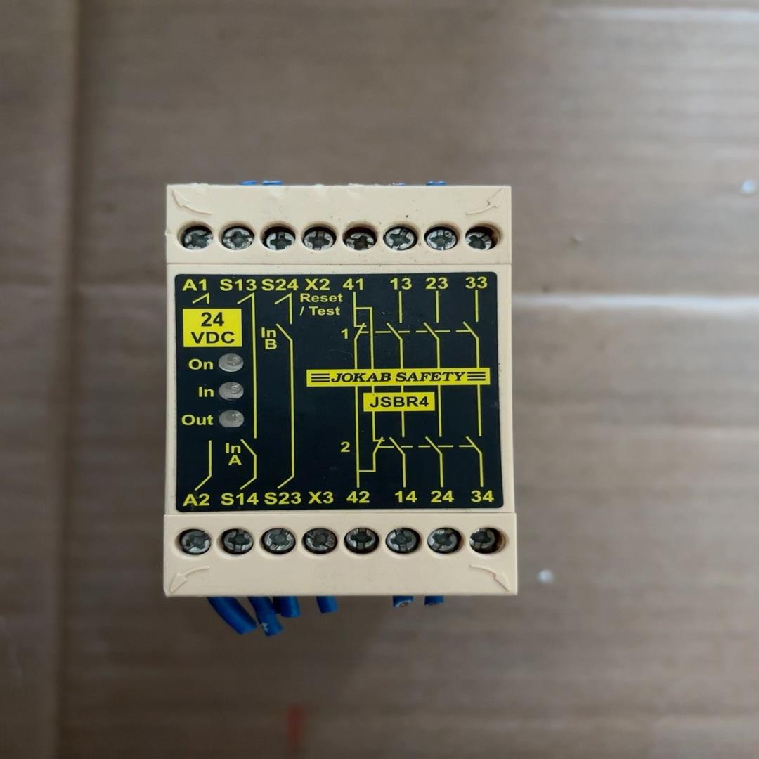 [德峰]JSBR4 DC24 安全继电器成色还是漂亮的，如图，功能包