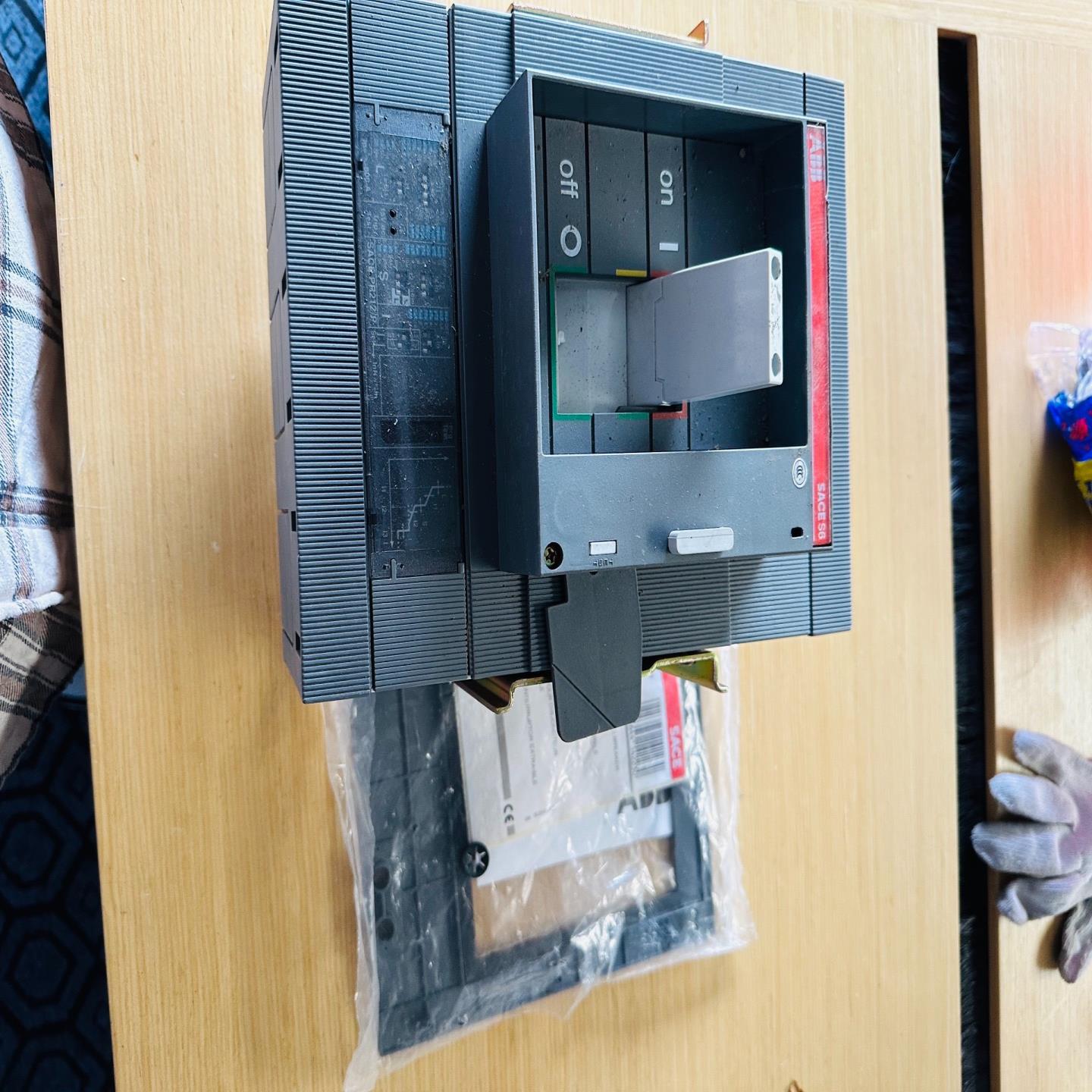 全新原装正品 SACE S6H塑壳断路器 800A 4