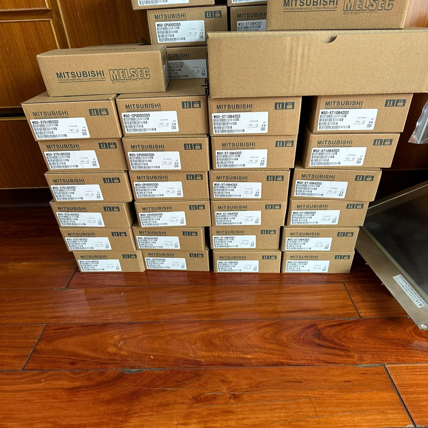 MR-MQ100  FX2NC-16EYT-DSS(崽崽配件）