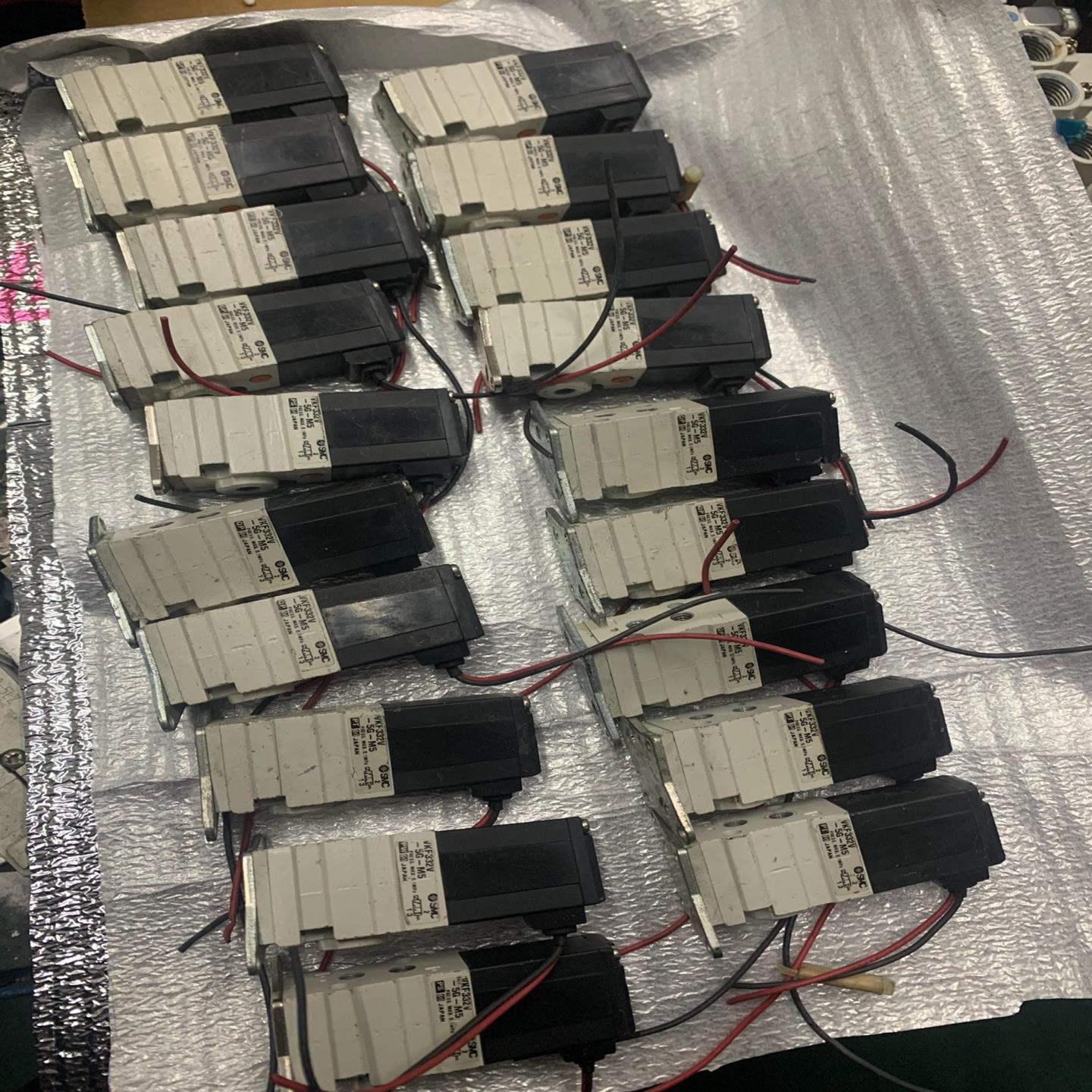 SMC电磁阀，VKF332V－5G－M5，成色如图，