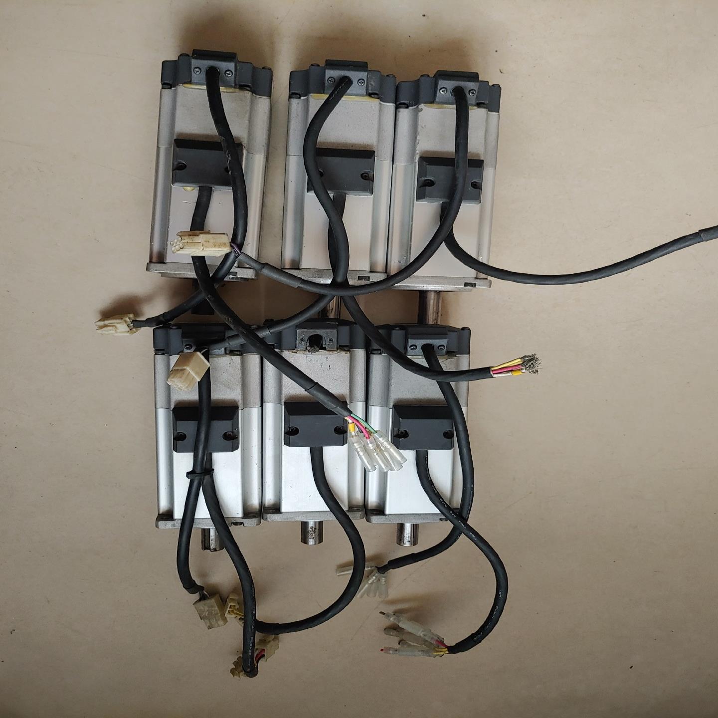 伺服电机MHMD042G1V