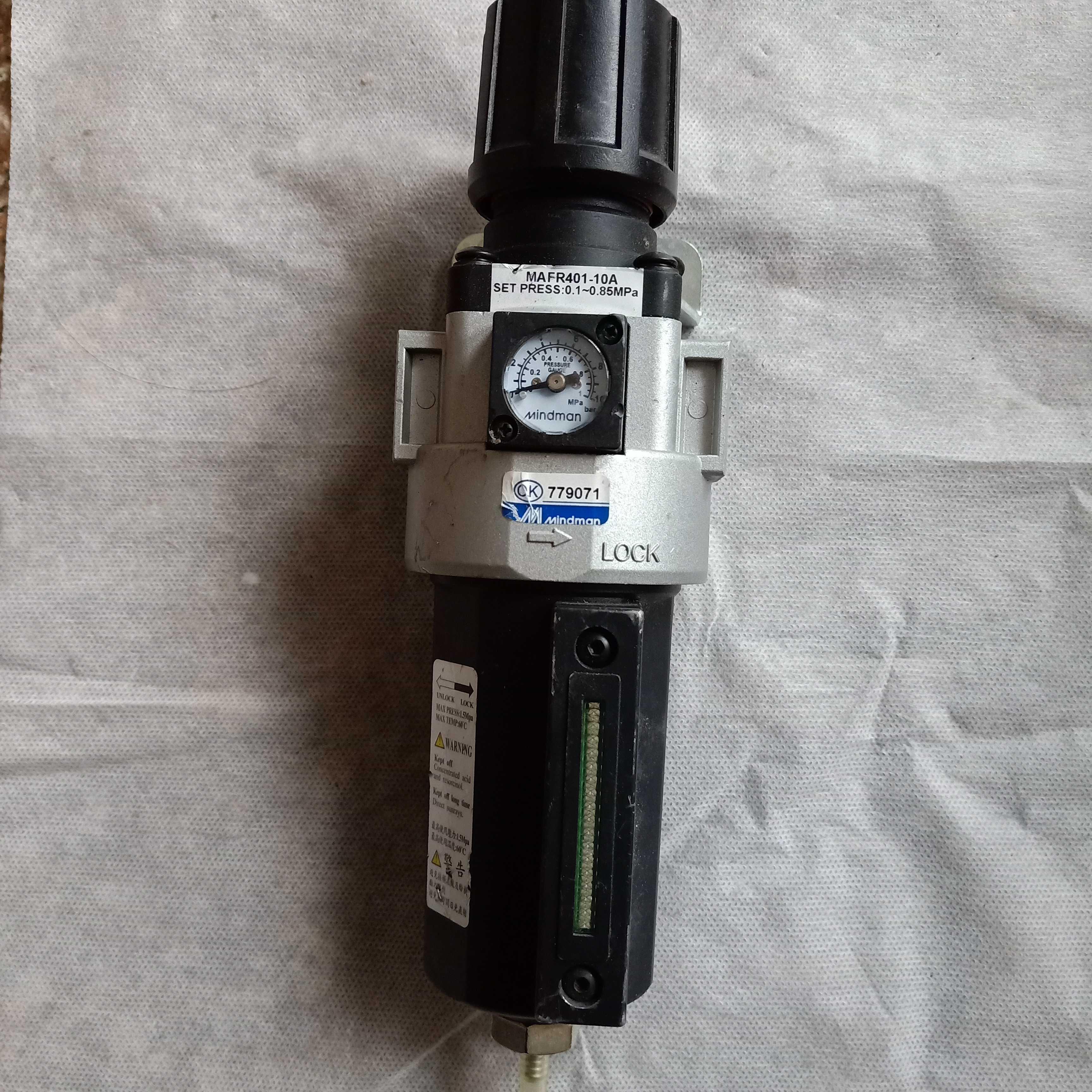 金器Mindman过滤器MAFR401-10A，带表和支架，滤芯很新议价