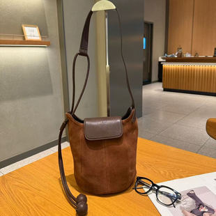 复古磨砂牛皮南瓜包真皮小水桶包包拼接日常手拎小包单肩斜挎包包