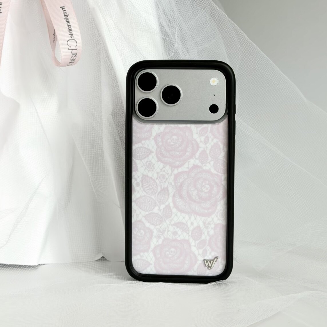 iPhone üçün zərif çəhrayı güllü telefon keysi